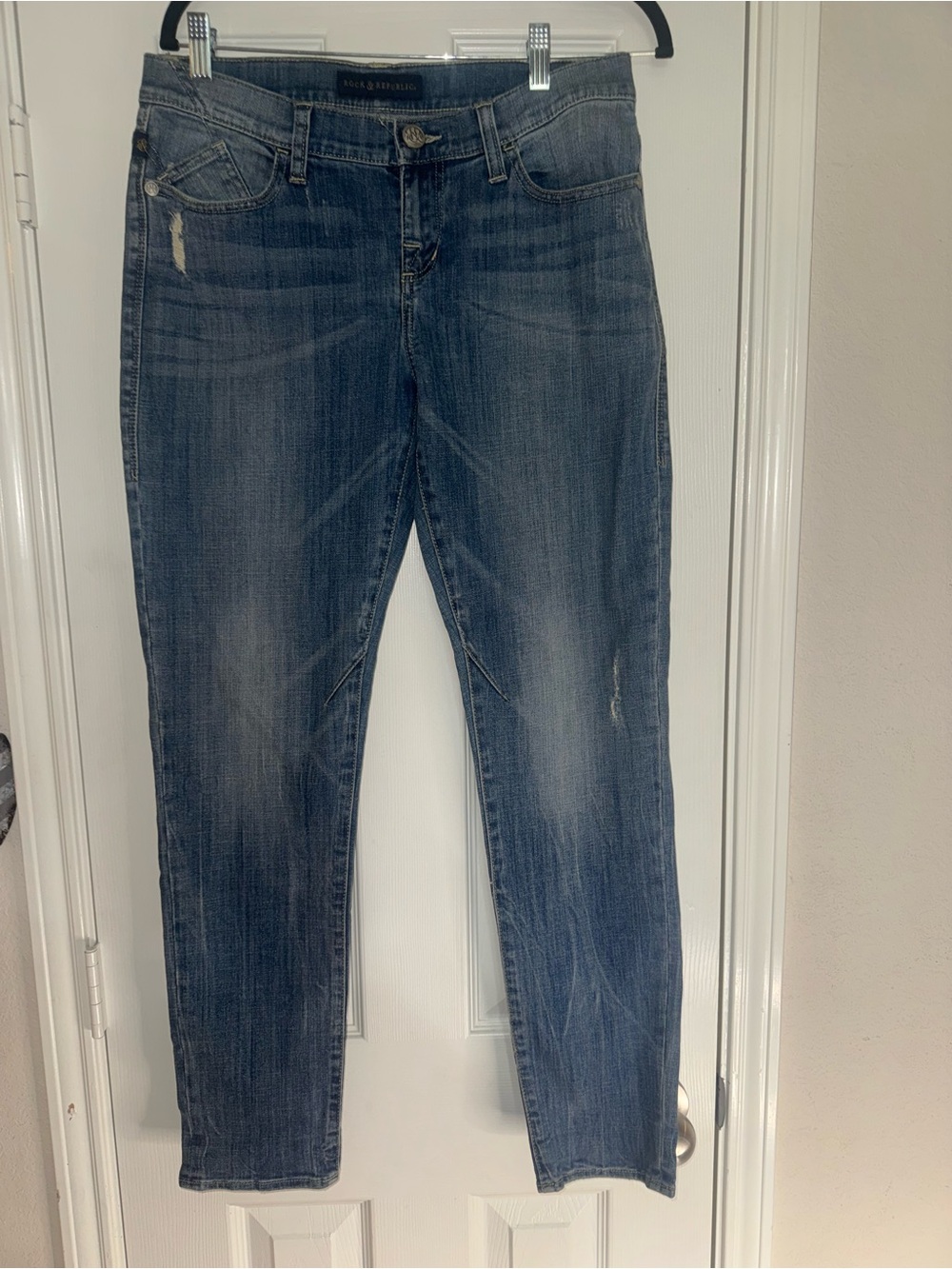 Rock & Republic Women's Faded Blue Skinny Jeans